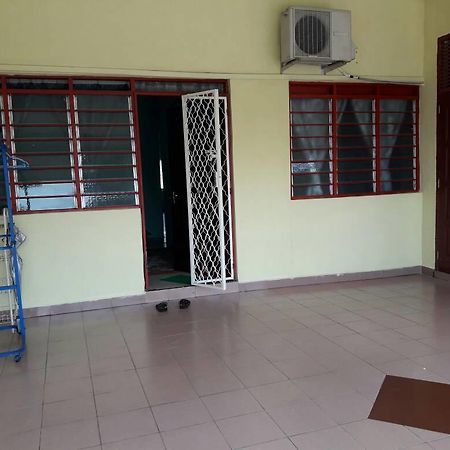 Homestay Ustaz Taiping Exterior photo